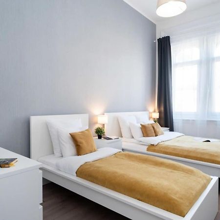 Large Apartment At Perfect Central Location ブダペスト エクステリア 写真