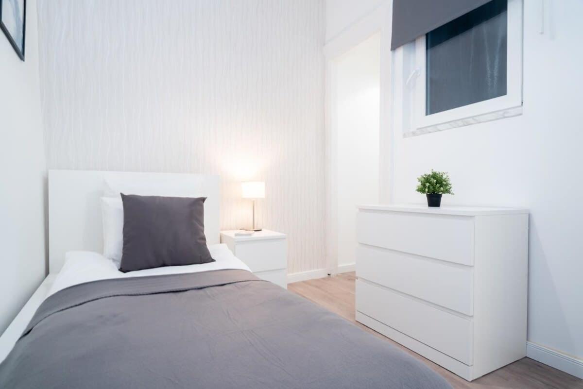 Large Apartment At Perfect Central Location ブダペスト エクステリア 写真